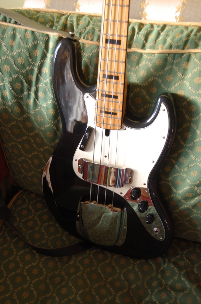 Pretty nice guitar with a laminated mahogany body giving it a real good sound
