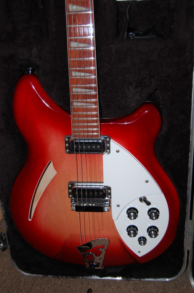What a great looking guitar!