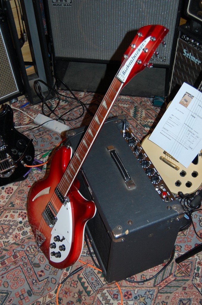 All back together and working fine, sounded great with the Peavey Classic!